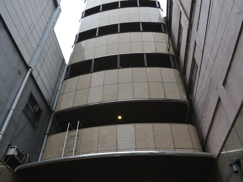 Готель B&S Eco Cube Shinsaibashi Осака Екстер'єр фото